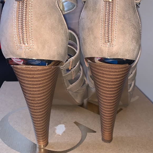 Guess only used 2 x a couple scratches - Picture 5 of 5